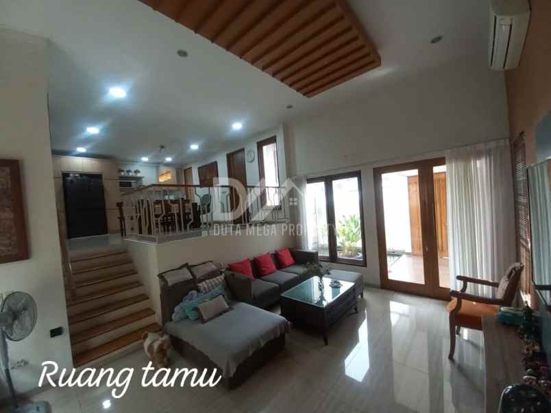 dijual rumah split level di bsd city