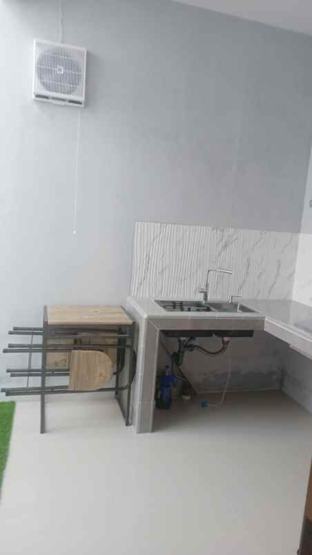 dijual rumah sriamur