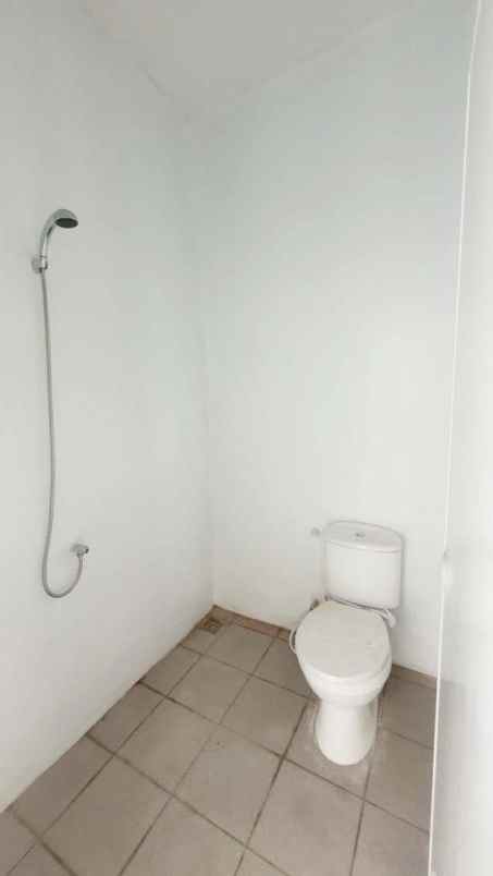 dijual rumah sriamur