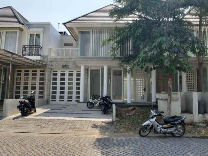 dijual rumah stone gate citraland