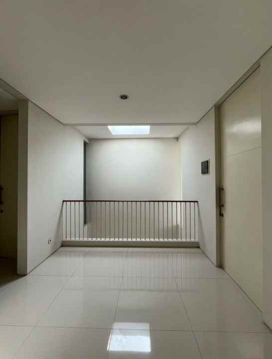 dijual rumah stone gate citraland