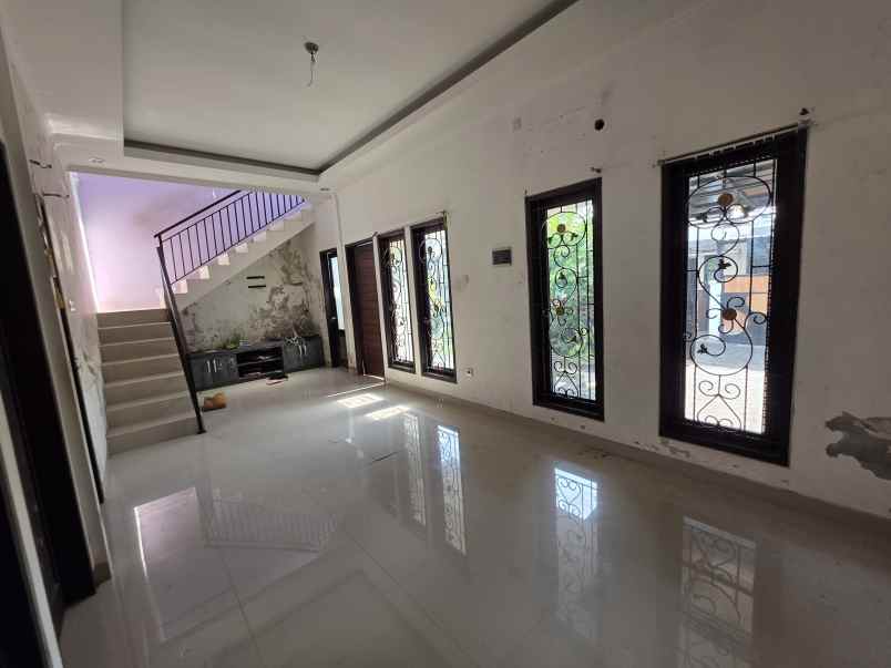 dijual rumah strategis di tengah kota denpasar
