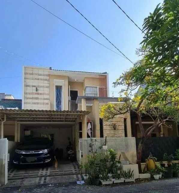 dijual rumah sukolilo dian regency