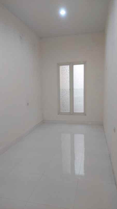 dijual rumah sukolilo regency