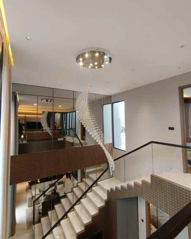 dijual rumah sultan di summarecon bandung