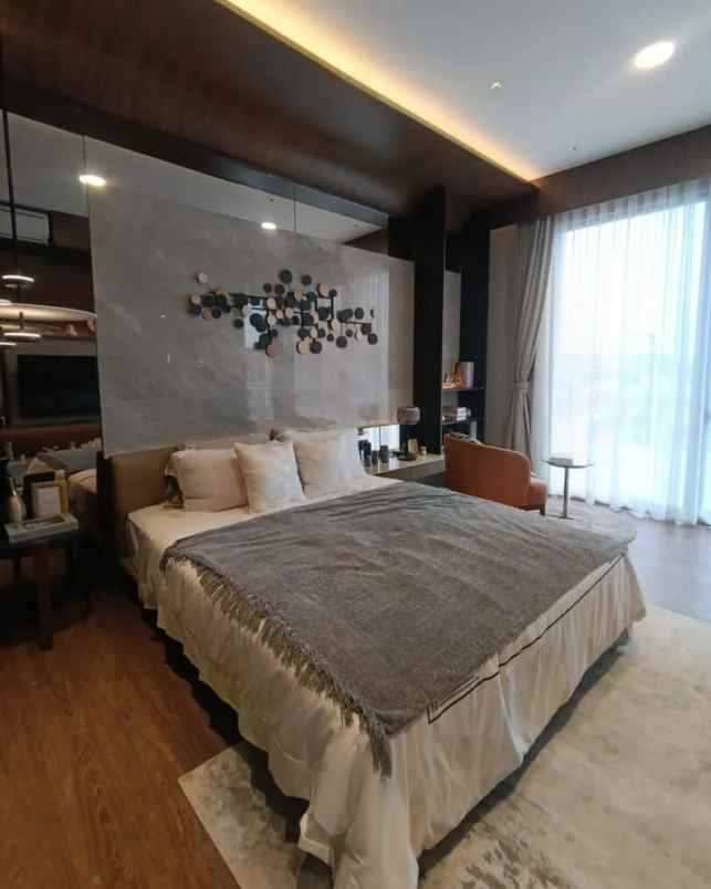 dijual rumah sultan di summarecon bandung