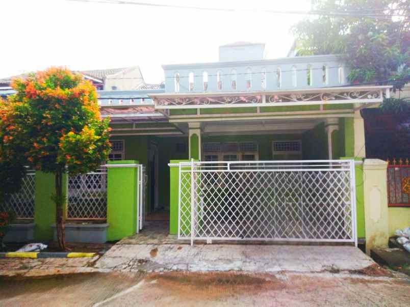 Rumah Murah Dua Lantai Dalam Perumahan Nempel Summarecon Bekasi
