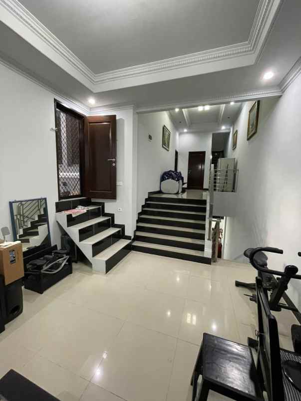 dijual rumah sunter dki