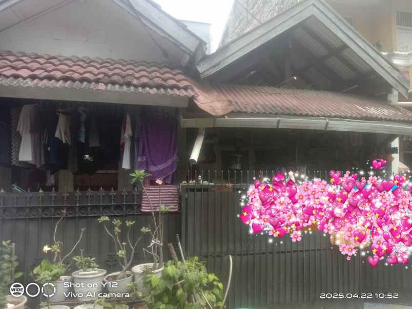 dijual rumah taman harapan baru