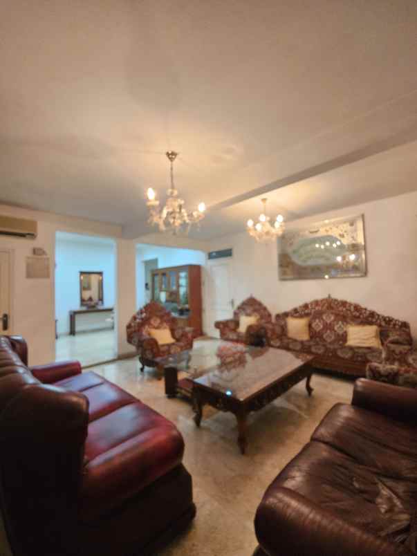 dijual rumah tanjung barat