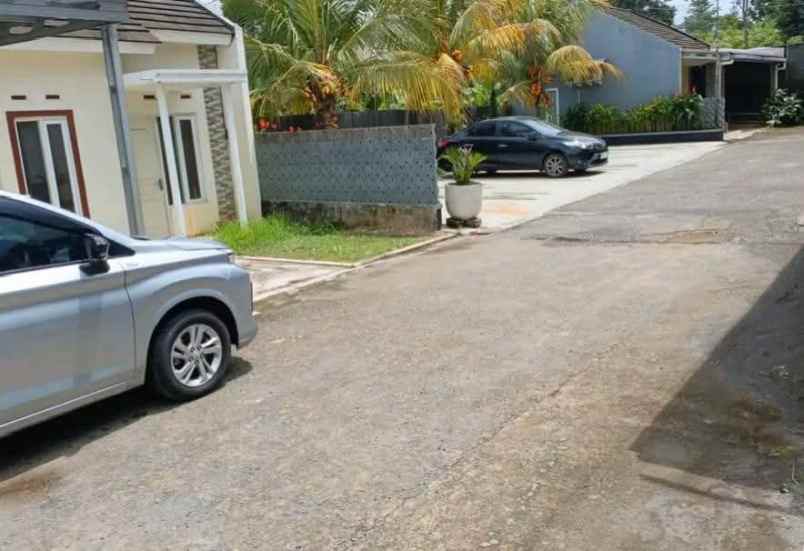 dijual rumah tembalang