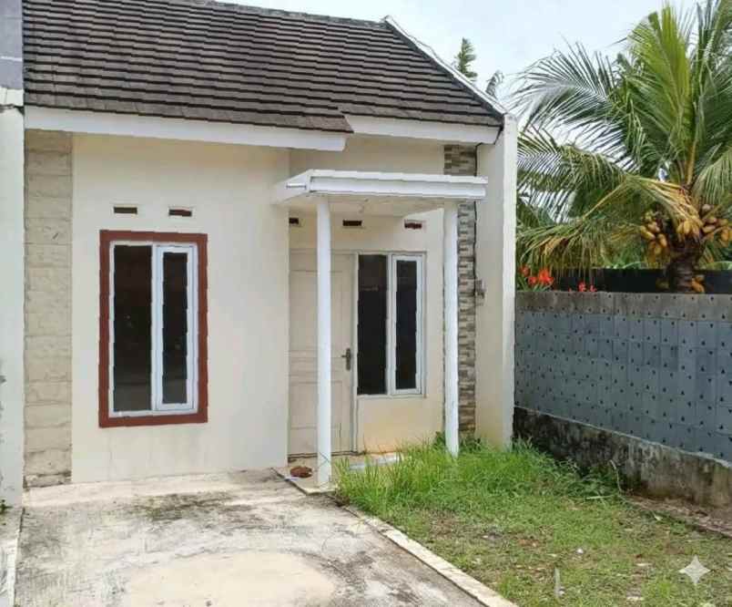 dijual rumah tembalang