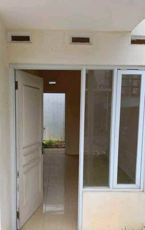 dijual rumah tembalang
