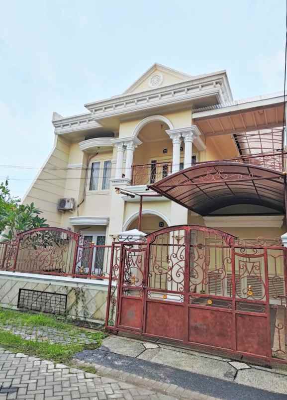 dijual rumah tenggilis utara