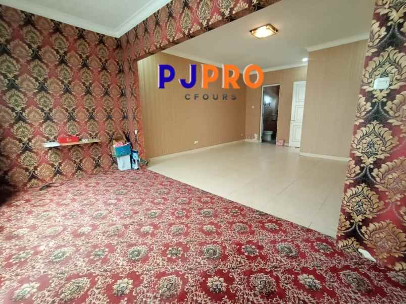 dijual rumah the royal residence