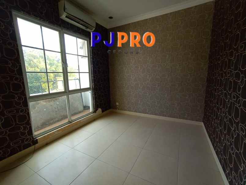 dijual rumah the royal residence