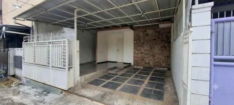 dijual rumah tidar