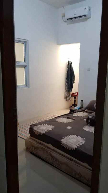 dijual rumah tinggal di rempoa ciputat