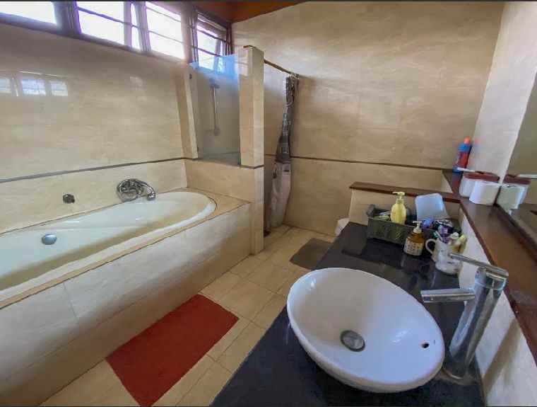 dijual rumah turangga buah batu 7 5 m nego