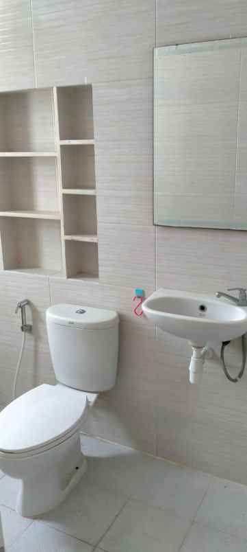 dijual rumah urban mansion