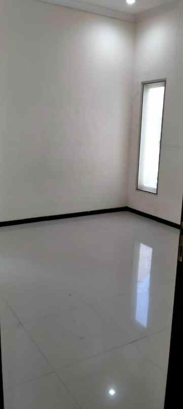 dijual rumah urban mansion