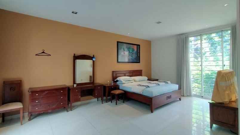 dijual rumah vila bukit regency 1