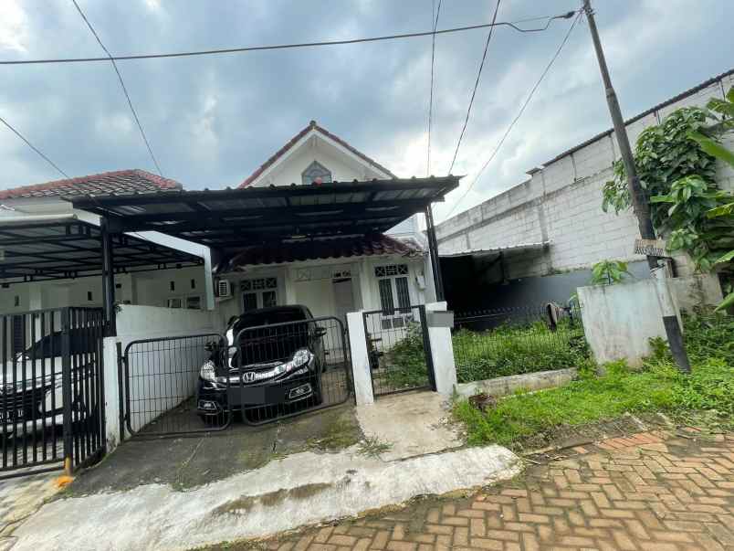 dijual rumah villa bintaro regency