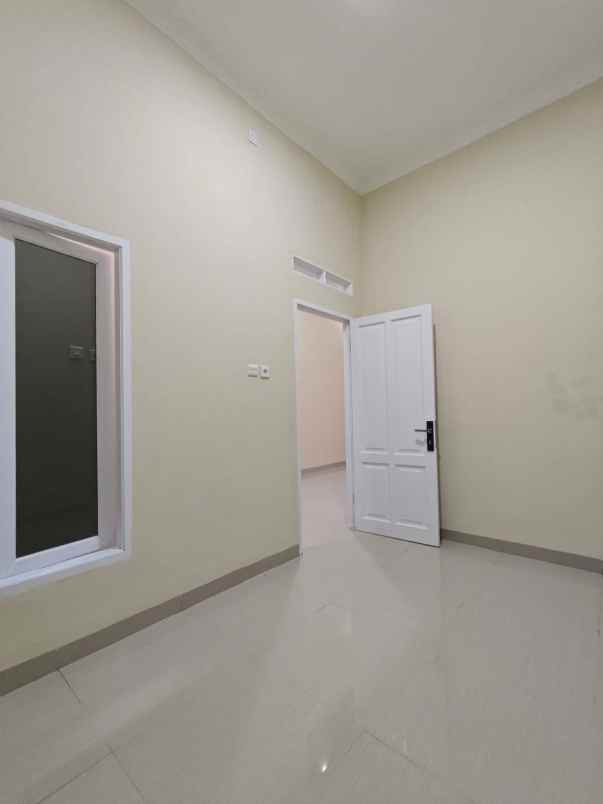 dijual rumah villa gading harapan 3