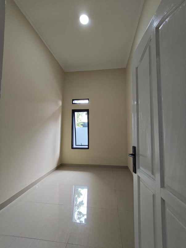 dijual rumah villa gading harapan 3