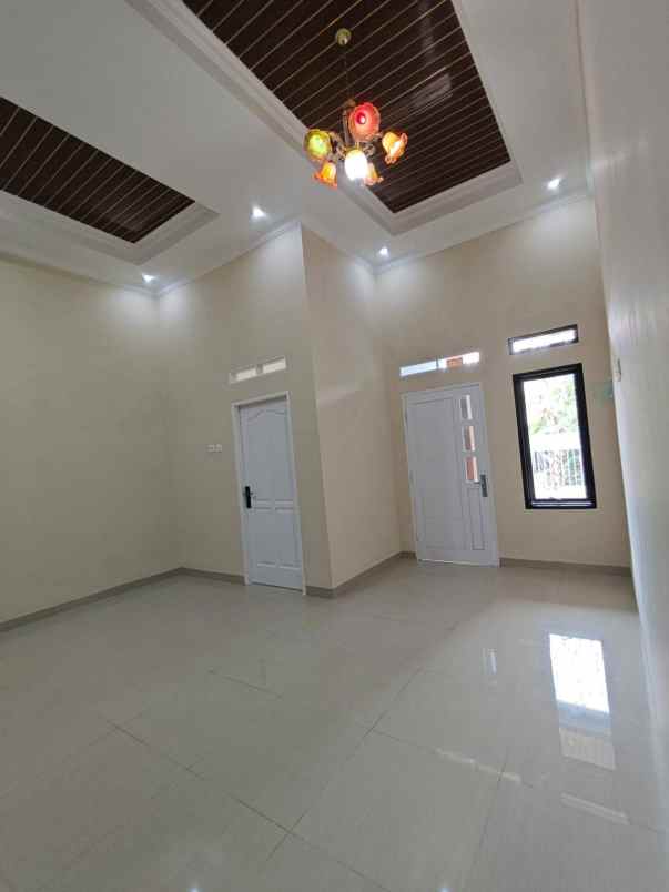 dijual rumah villa gading harapan 3