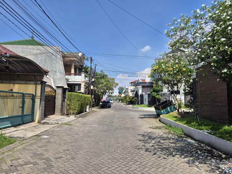dijual rumah villa kalijudan