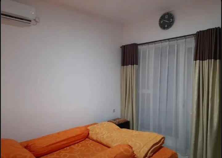 dijual rumah wanakerta