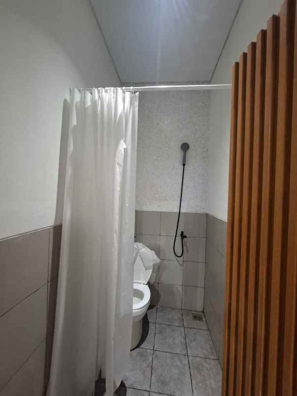 dijual rumah waru bogor