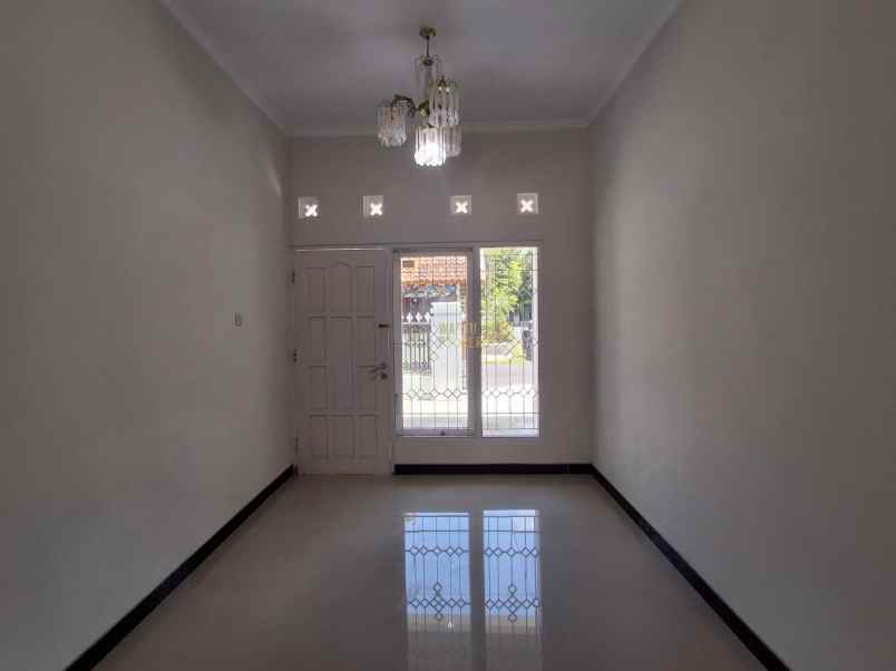 dijual rumah wedomartani ngemplak