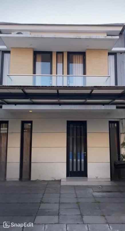 dijual rumah wellington park residence