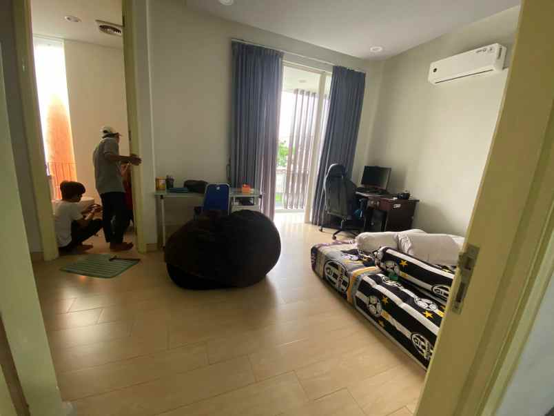 dijual rumah wisata bukit mas