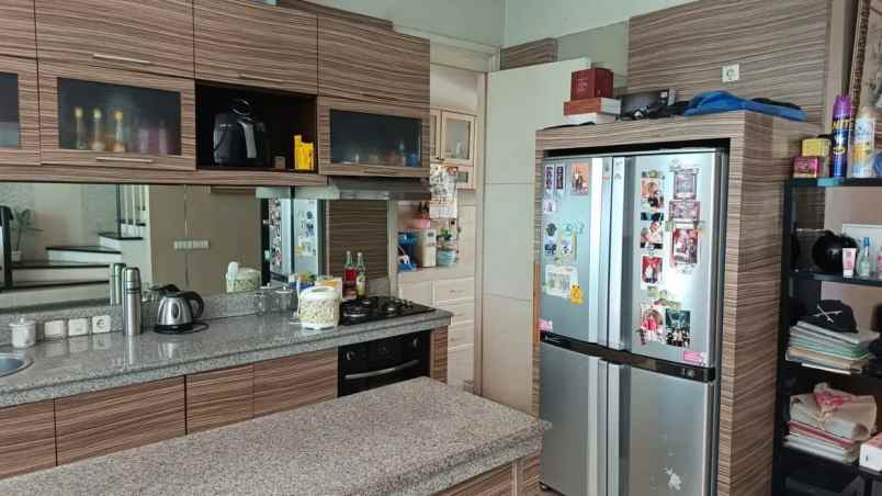 dijual rumah wisata bukit mas