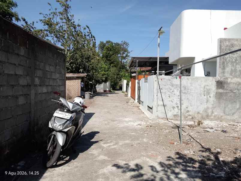 dijual tanah jalan imogiri barat