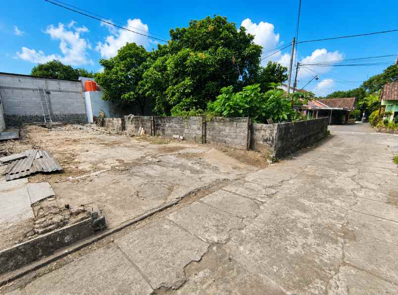 dijual tanah jl gito gati