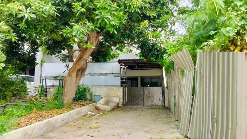 dijual tanah manyar rejo