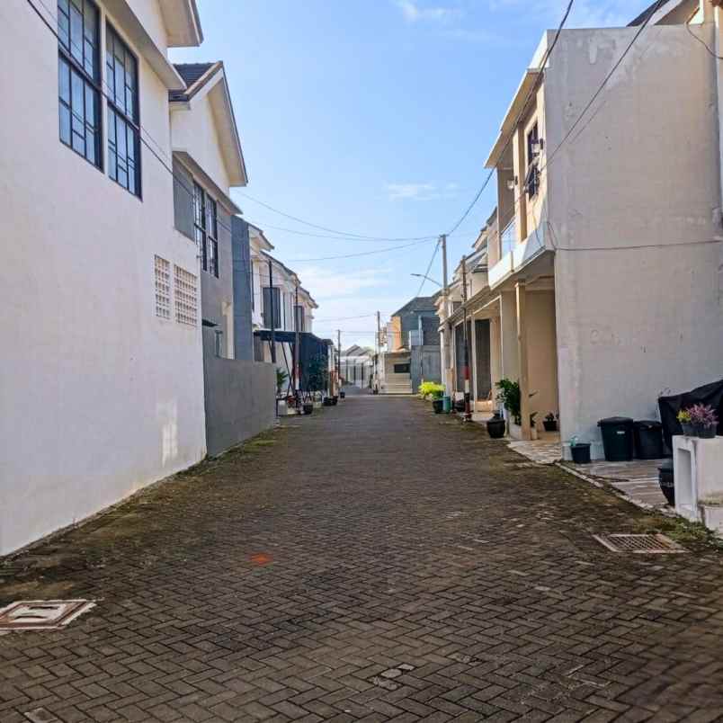 dijual tanah perumahan arumba