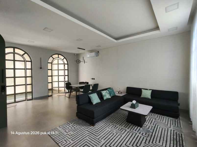 dijual villa berawa canggu bali