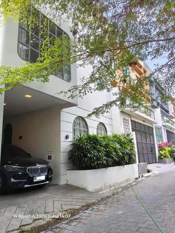 dijual villa berawa canggu bali