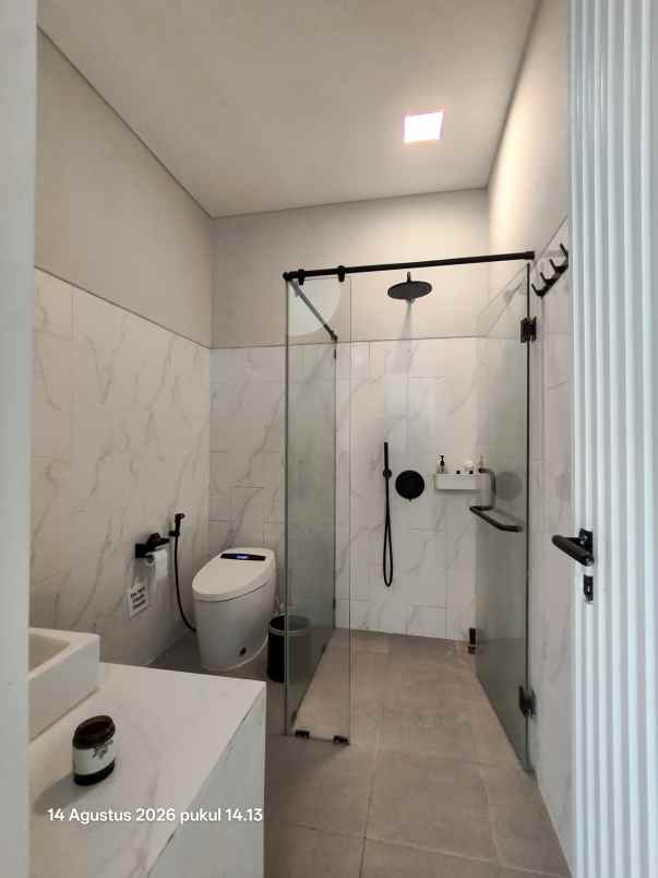 dijual villa berawa canggu bali