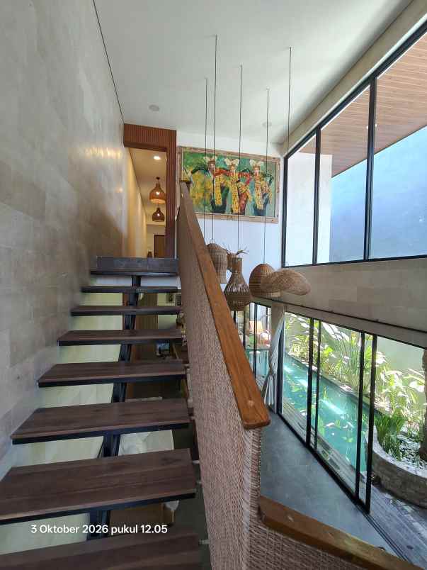 dijual villa kemenuh sukawati bali