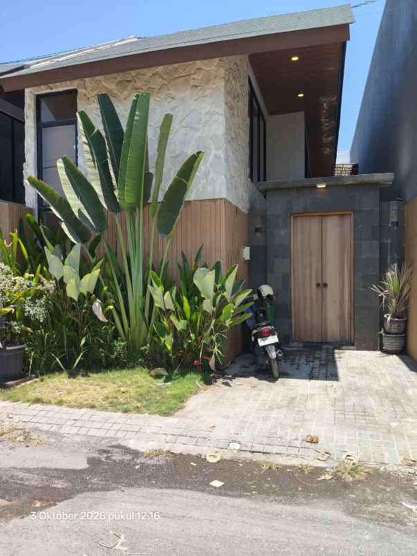 dijual villa kemenuh sukawati bali