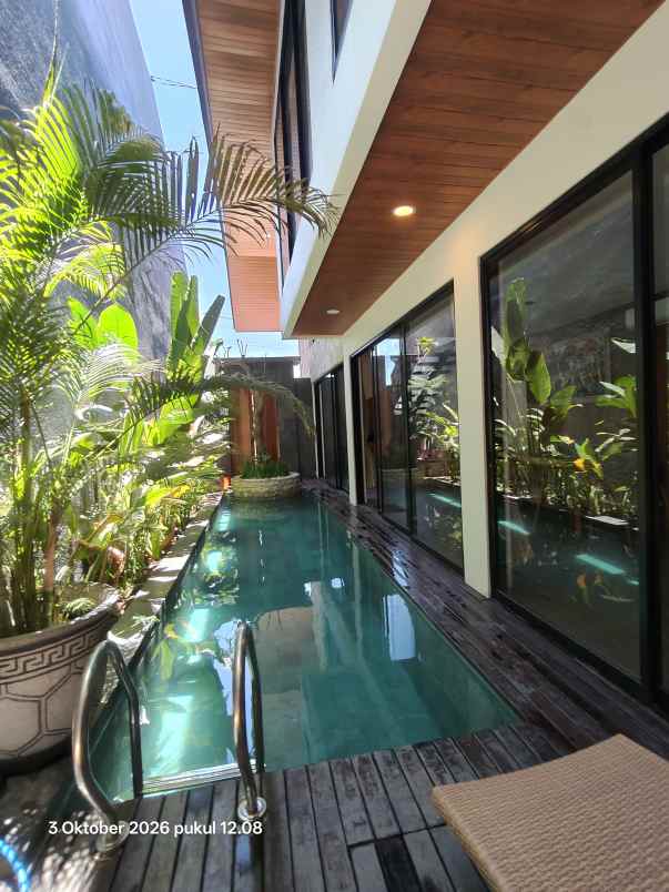 dijual villa kemenuh sukawati bali