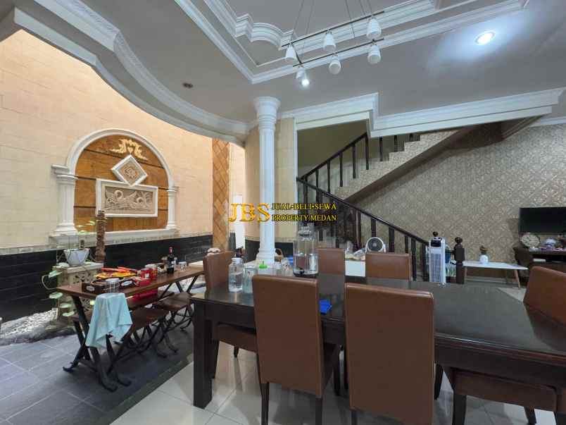 dijual villa komplek cemara asri jalan