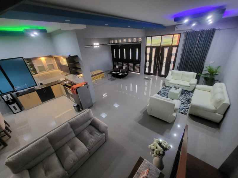 dijual villa tamanmartani kec kalasan