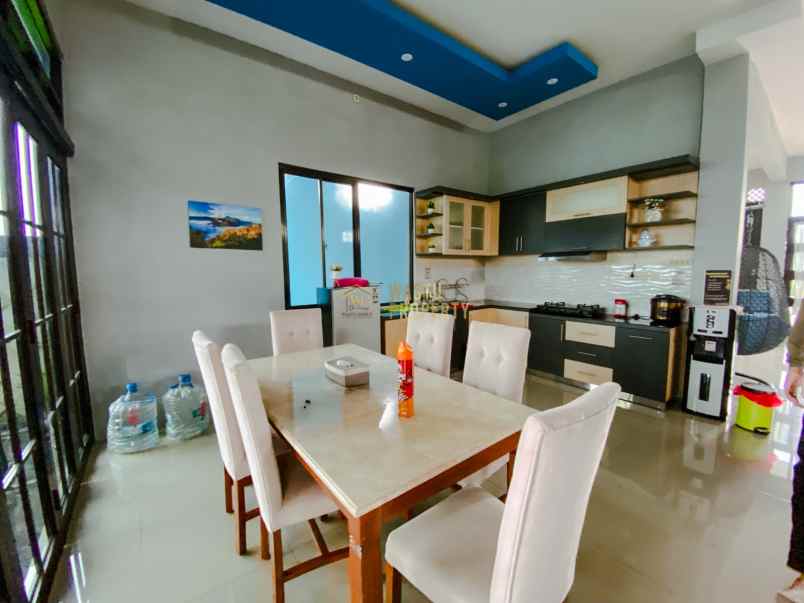 dijual villa tamanmartani kec kalasan